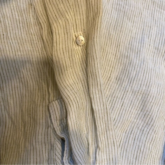 Tahari Cream Button-Up Tunic - Picture 7 of 7